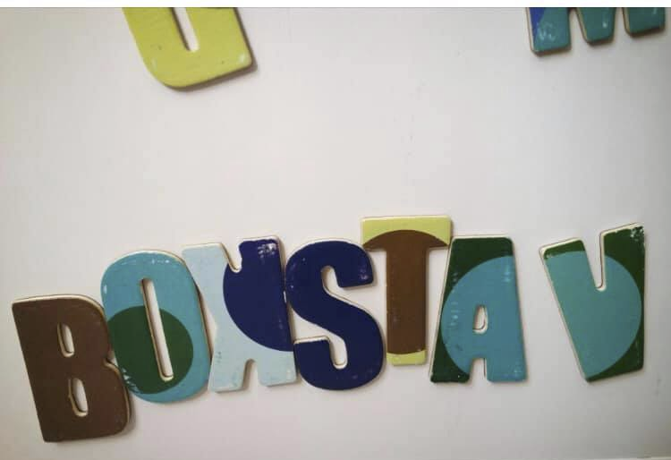 pojke_2_ar_6_man_bokstav.png